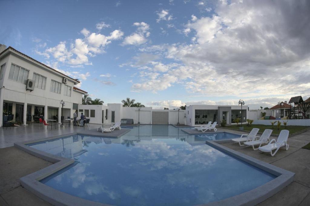 Terranova Suites Santa Cruz de La Sierra Eksteriør billede